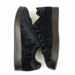 NWOT RBL Rag & Bone low-top velvet sneakers, Black